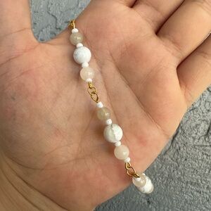Chic Rose Quartz and Howlite Beaded Bracelet